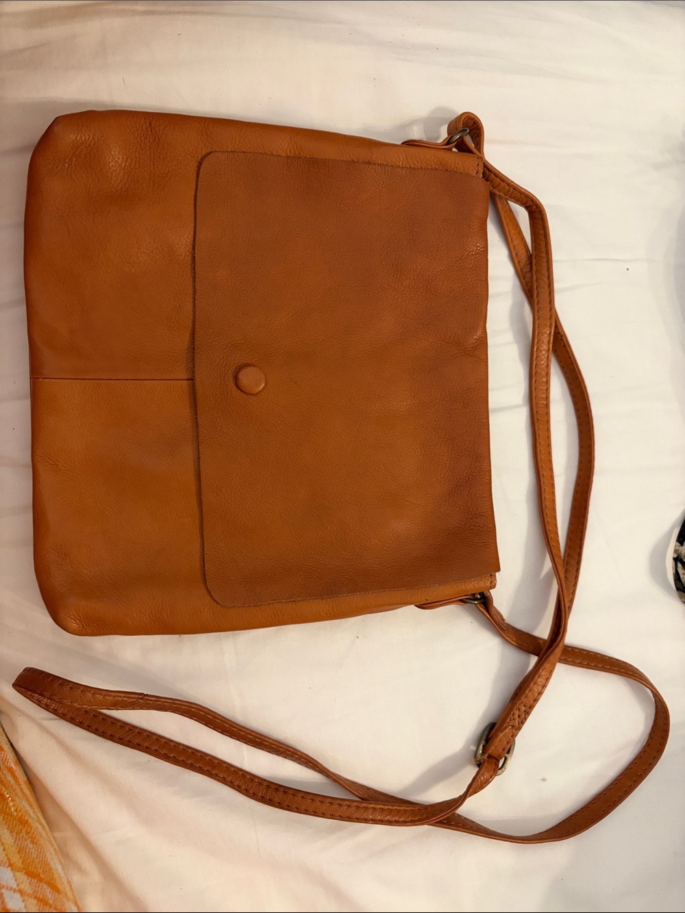 Classic Tan Leather Crossbody Bag with Front Pocket